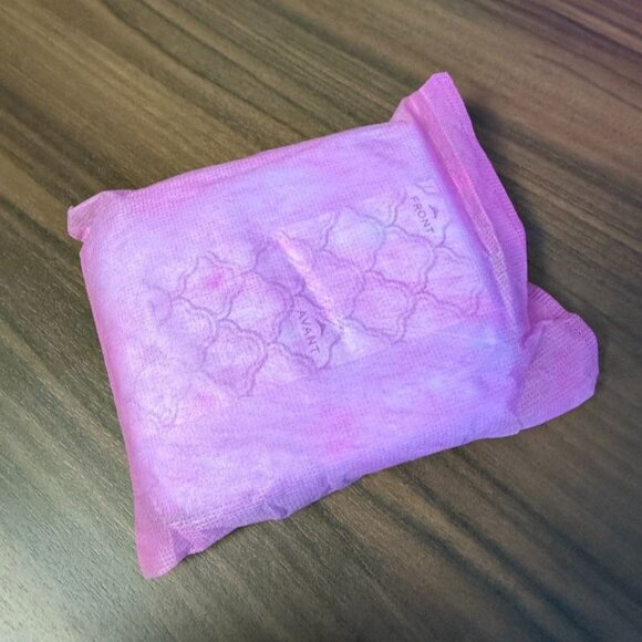 Poise Ultimate Long 6 Drop Incontinence Pads 40 Count Loose - Picture 5 of 5